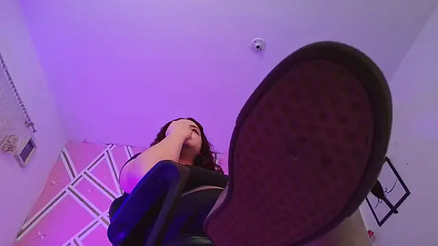 koning_moretti's Live XXX Chat