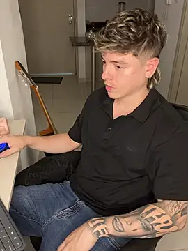 Czat XXX na żywo – Donald_king