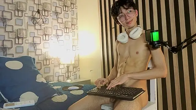 Twink_Sebas7 现场XXX聊天