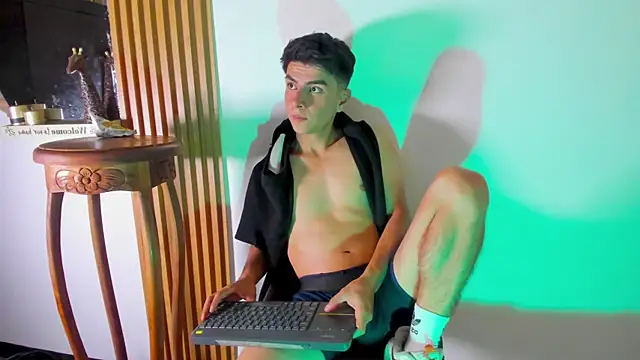 Vincent_Kane Chat XXX live