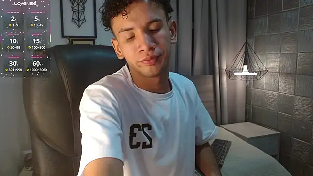 XXX chat uživo modela JDWhite18