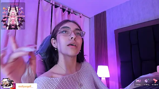 Molly_A's Live XXX Chat