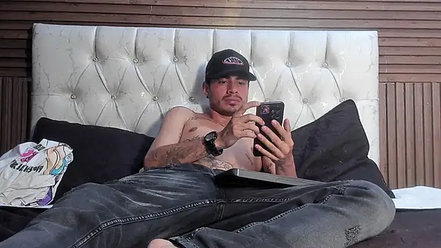 MatthewRoberts – Naživo XXX chat