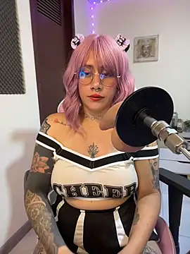 Chatroom XXX en direct de Luna_Paris_