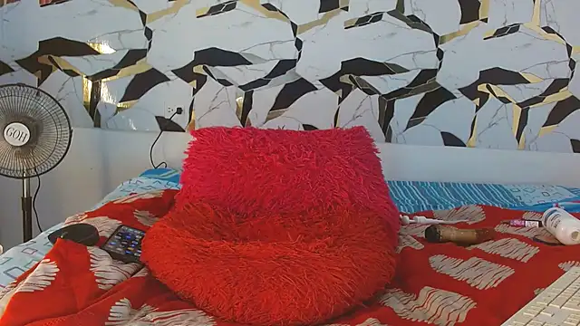 Chat +18 de NATTYDOLL74 ao vivo