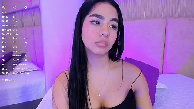 _kyraa_'s Live XXX Chat