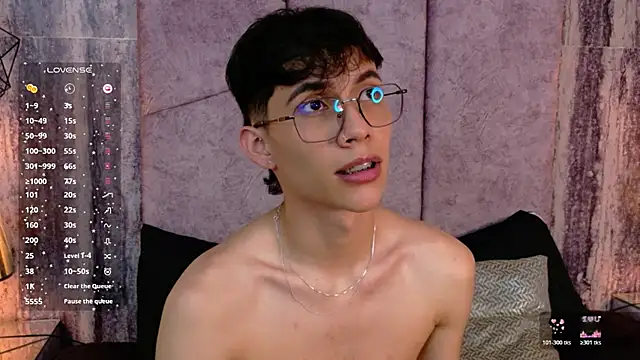 Chat XXX Live AronTawers