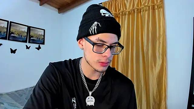 Vlad__night's Live XXX Chat