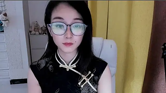 NIAN-er Adlı Modelin Canlı XXX Sohbeti