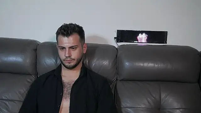 CrazyDom1 Chat XXX live