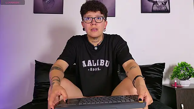 Chat +18 de alex_noa ao vivo