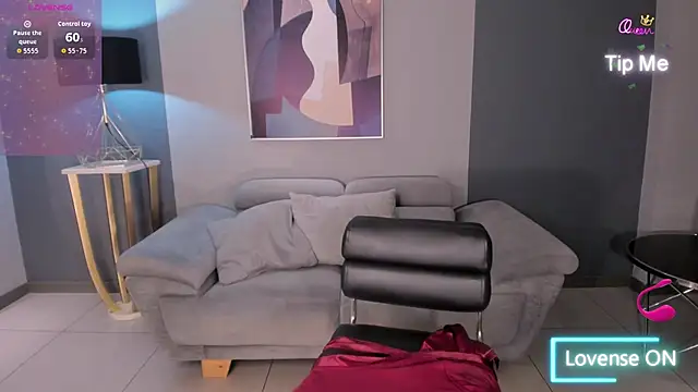 SophiePalmer Adlı Modelin Canlı XXX Sohbeti