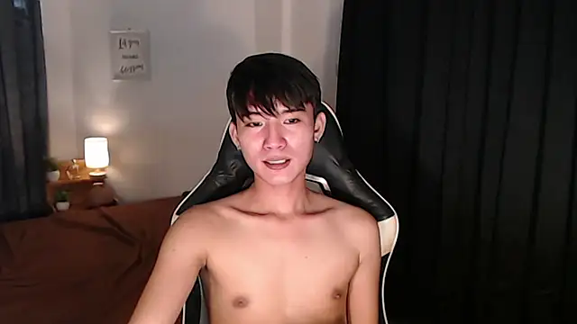 asian_dai Show in webcam