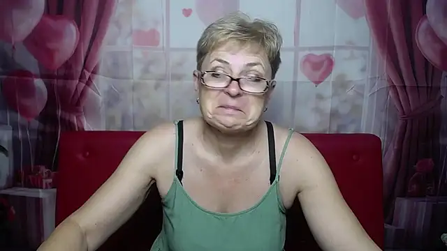 EmiliaGree's Live XXX Chat