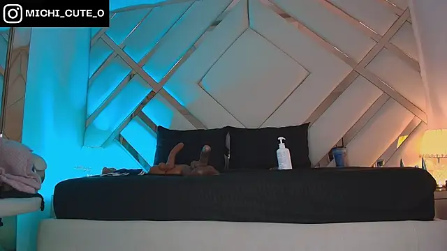 michelle_cutee_'s Live XXX Chat