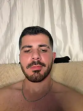 Kissbiceps Adlı Modelin Canlı XXX Sohbeti