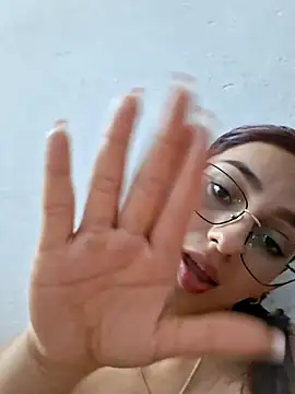 Ary-18 Live XXX-Chat