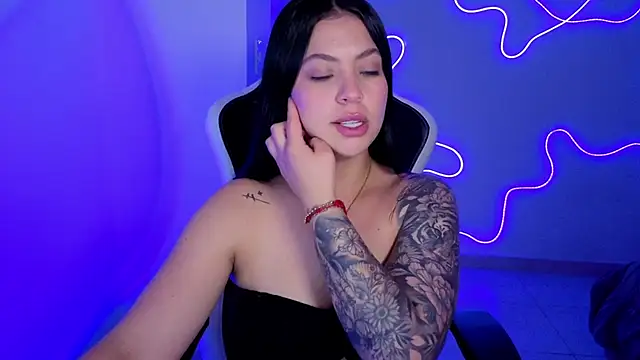 Victoryyy_n Live XXX chat