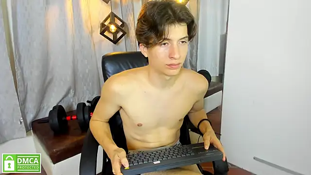 Marcoviolet Adlı Modelin Canlı XXX Sohbeti