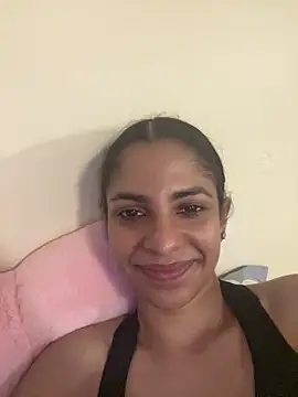 karlatiburcio's Live XXX Chat