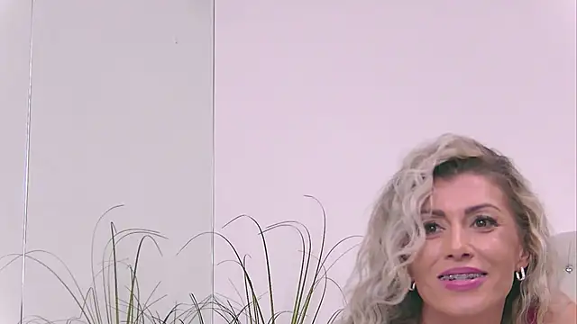 צ'אט XXX בשידור חי של IvyDumont