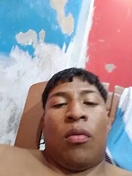 Tu_papi_69_のライブXXXチャット