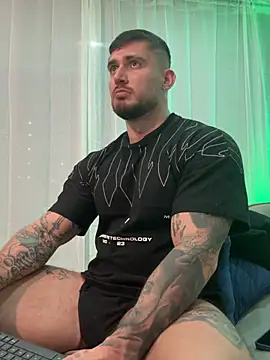 DimitriSullivan_ Adlı Modelin Canlı XXX Sohbeti