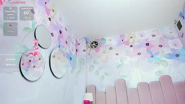 Živý XXX chat Miabloom19_