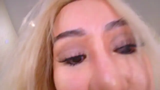 Yulianna_SmithのライブXXXチャット