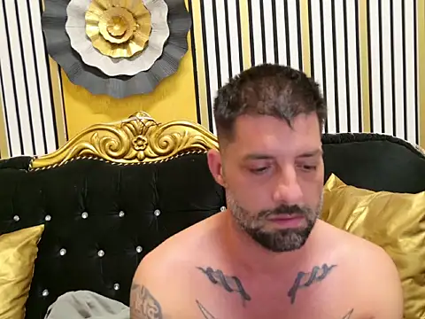 دردشة TommyDum الجنسية المباشرة