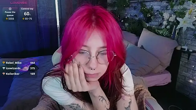 Alice_Nyx: онлайн-секс-чат