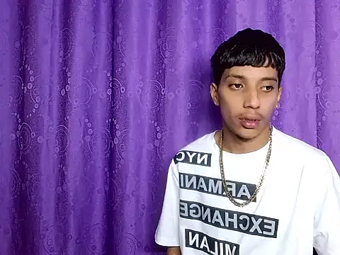 jl_brayan12 élő XXX-chatje