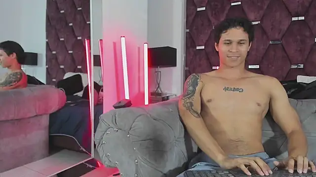 Chatroom XXX en direct de TonyBenedetti