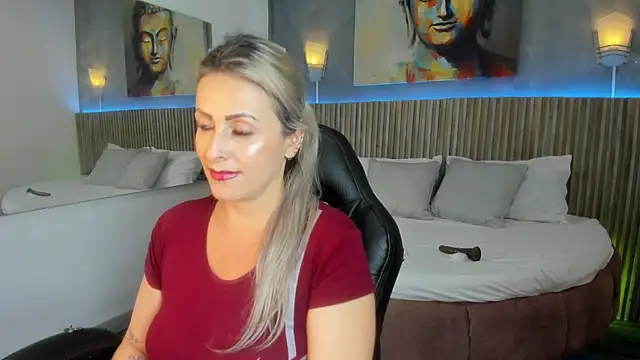 emma_fox84 élő XXX-chatje