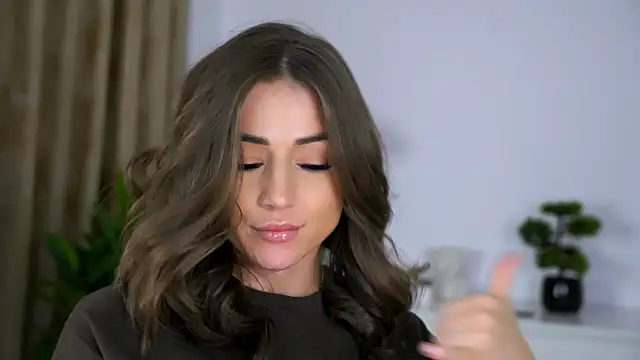 AishaSins Chat XXX live