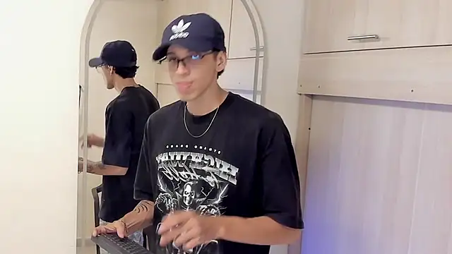Mheysam_Youngerx's Live XXX Chat