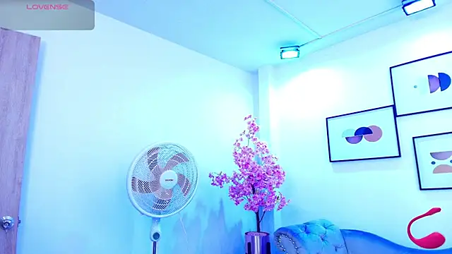 Czat XXX na żywo – Ema_louis_