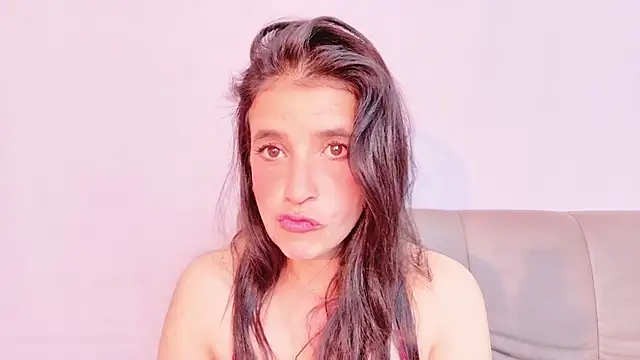 Zara_Fire Chat XXX live