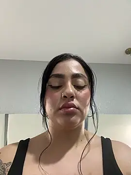 Iris__kingsford's Live XXX Chat
