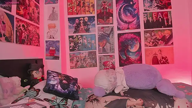 MissCurvyTop's Live XXX Chat
