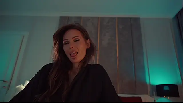 MilaDYstarlightn Webbikameraesitys