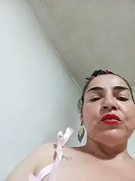 Chatroom XXX en direct de MaryRoze_