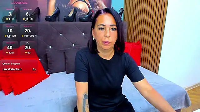 XXX chat uživo modela LauraSiin