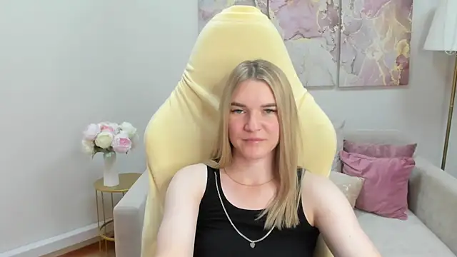 Chat +18 de RoxyReignn ao vivo