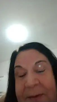 Yaya_Mineira's Live XXX Chat