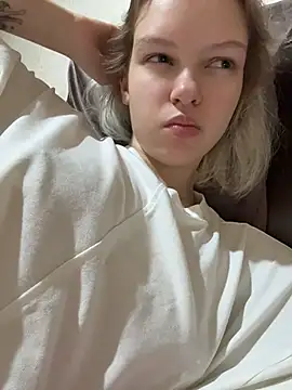 AshleyMur Adlı Modelin Canlı XXX Sohbeti