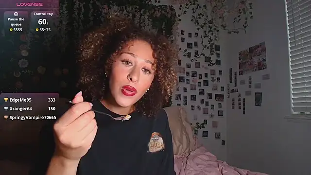 LyraCovee's Live XXX Chat