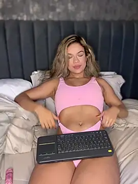 Alisha-Bond's Live XXX Chat