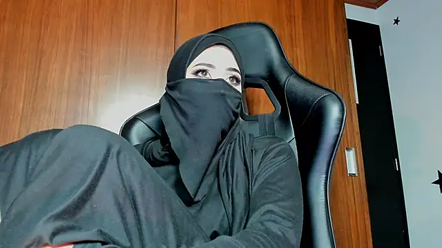 Azahara_ahmad's Live XXX Chat