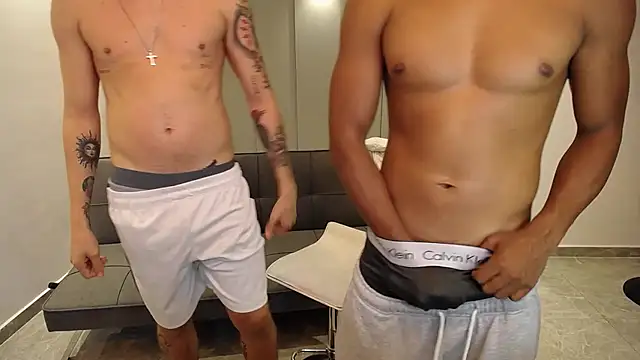 fratguysonline Chat XXX in diretta